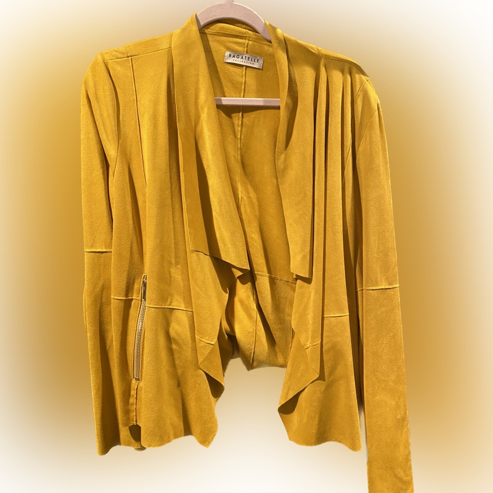 Adorable 💛 NWT Jacket